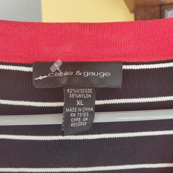 Sweater - Picture 5 of 5